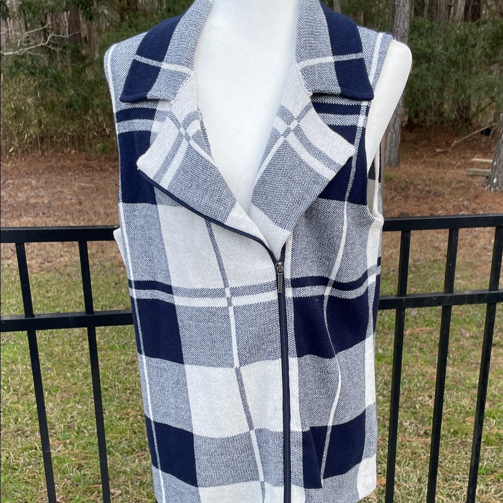 Chaps Women's Blue and White Checkered Vest